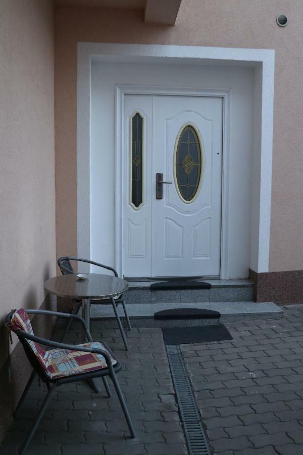 The Lakehouse Villa Neusiedl Am See Wienerstrasse 8 Dış mekan fotoğraf
